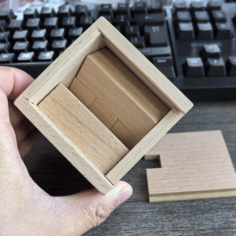 Caja de rompecabezas de madera - Brain Teaser Cube reseña y precio
